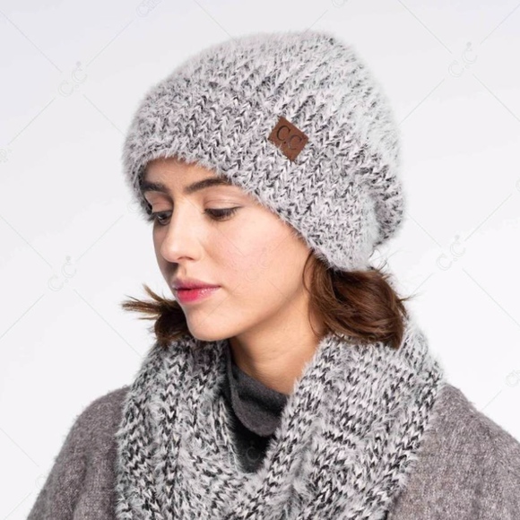 Fuzzy Soft Beanie - Black - Picture 5 of 6